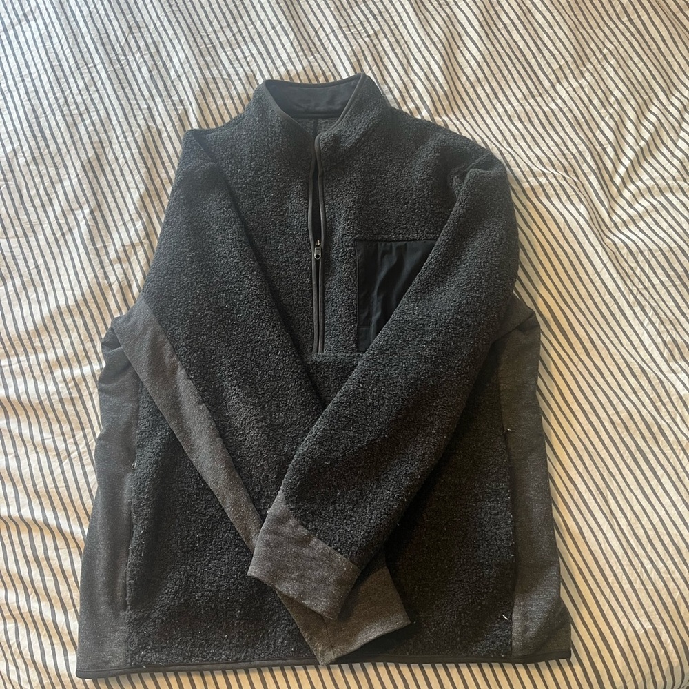Lululemon Men’s Black and Gray Quarter-Zip Fleece Pullover